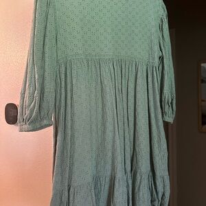 Chic Green Eyelet Long Sleeve Dress